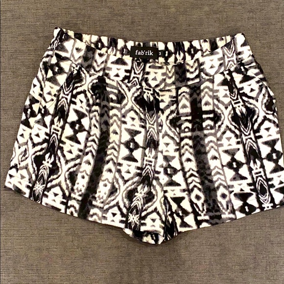 Fab’rik shorts - Picture 1 of 5